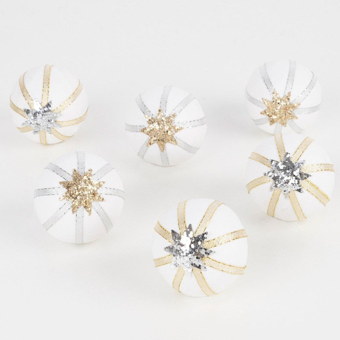 Gold and silver surprise balls for festive table